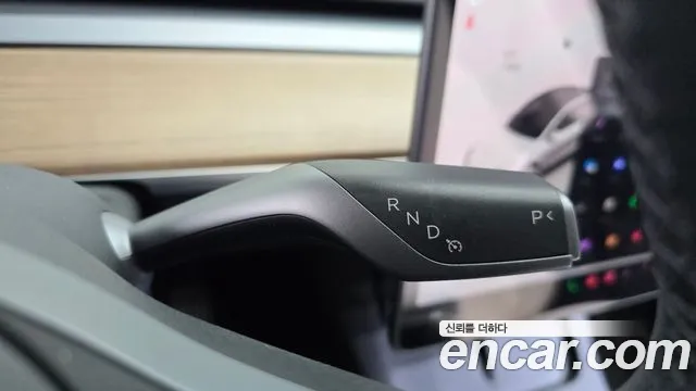 Tesla Model Y 2024 thumb 8