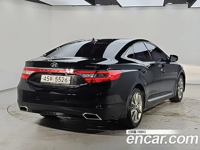 Hyundai Grandeur 2015 thumb 4