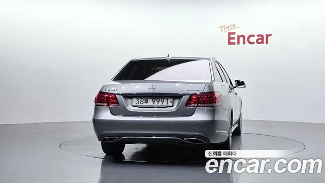 Mercedes-Benz E-Класс 2015 thumb 4