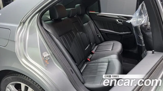 Mercedes-Benz E-Класс 2015 thumb 11