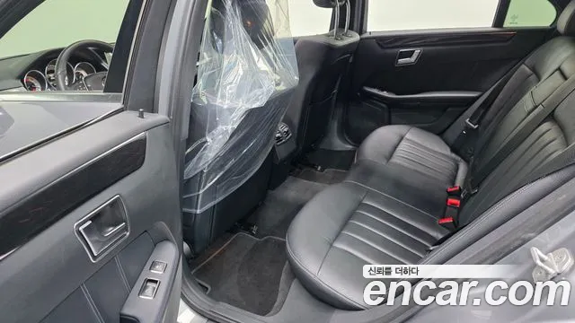 Mercedes-Benz E-Класс 2015 thumb 12