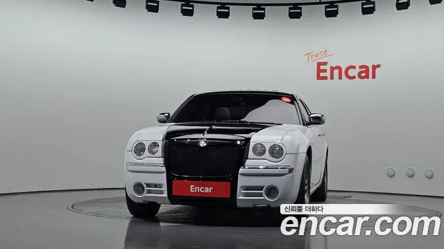 Chrysler 300C 2006 thumb 3