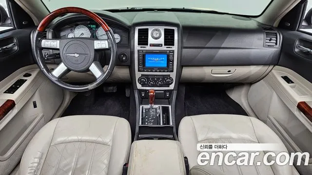 Chrysler 300C 2006 thumb 7