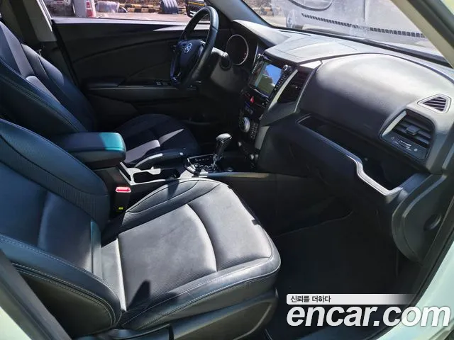 KG_Mobility_Ssangyong TIBOLI 2017 thumb 10