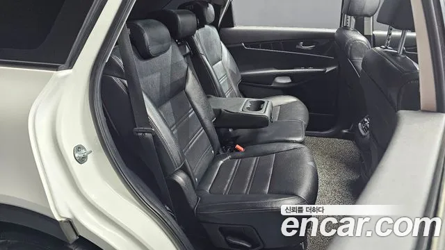 Kia Sorento 2017 thumb 11