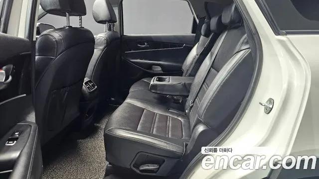 Kia Sorento 2017 thumb 12