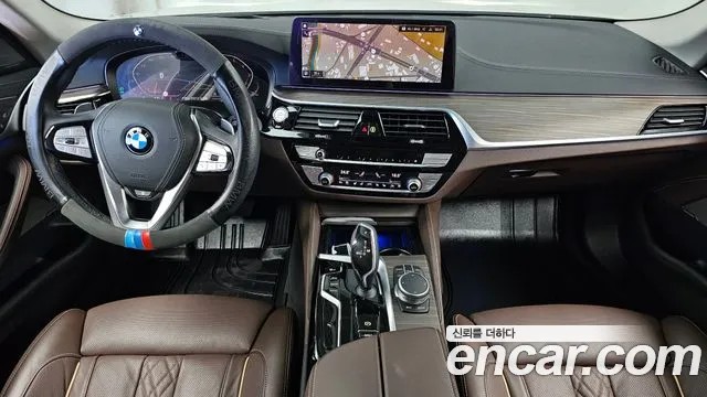 BMW 5-Series 2020 thumb 7