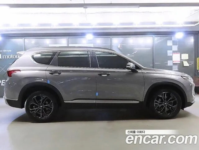 Hyundai Santa Fe 2018 thumb 3