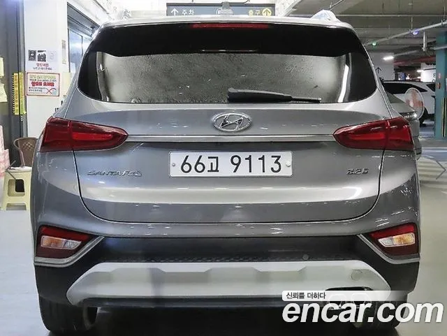 Hyundai Santa Fe 2018 thumb 5