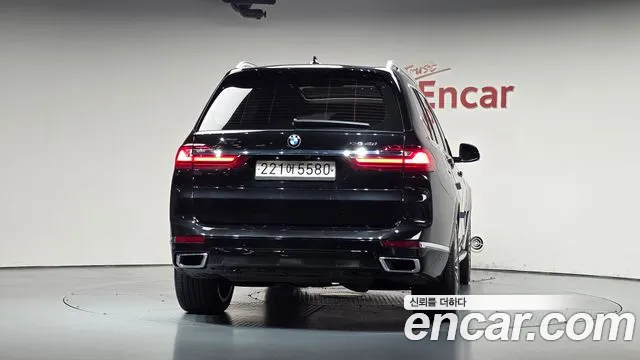 BMW X7 2020 thumb 3