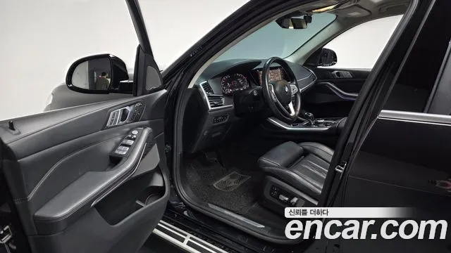 BMW X7 2020 thumb 9