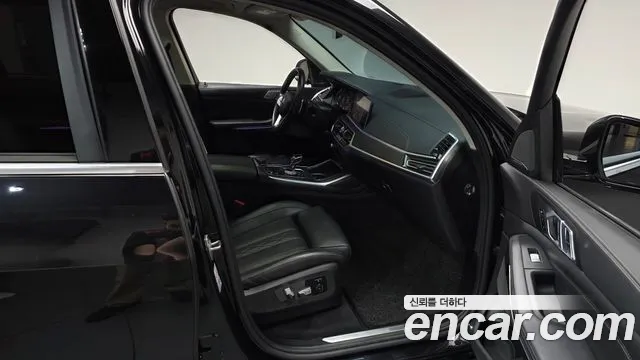 BMW X7 2020 thumb 10