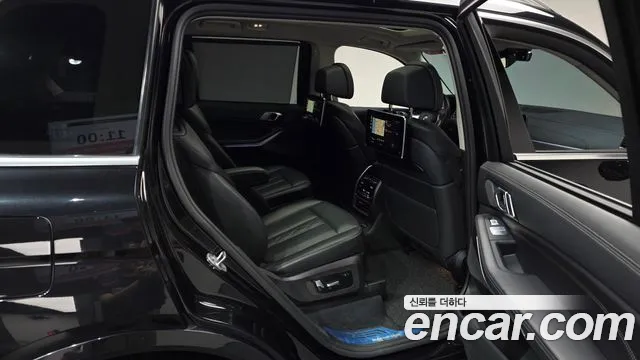 BMW X7 2020 thumb 11