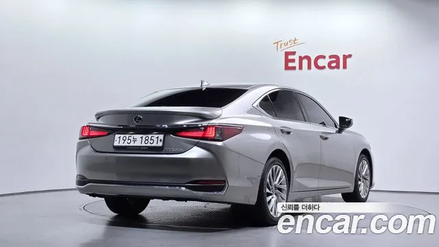 Lexus ES 2022 thumb 2