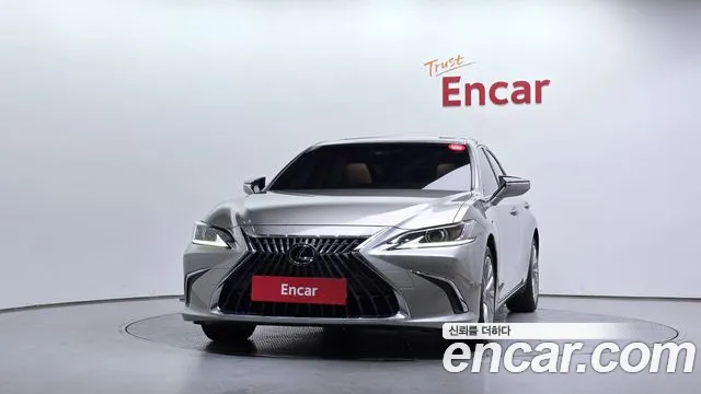 Lexus ES 2022 thumb 3