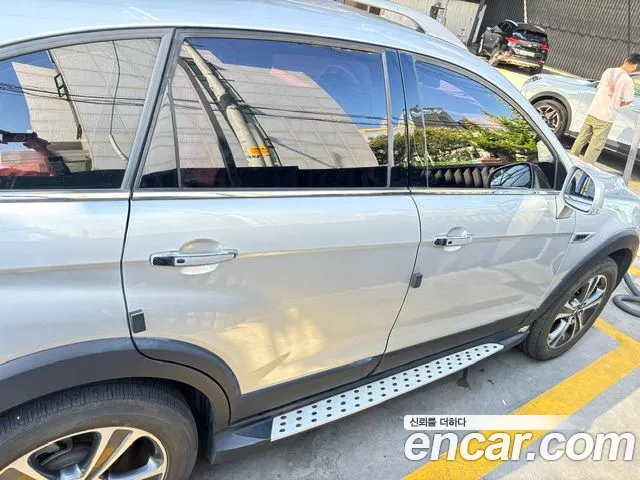ChevroletGMDaewoo Captiva 2016 thumb 2