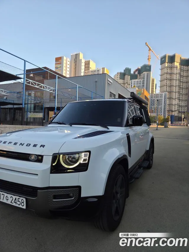 Land Rover Defender 2022 thumb 5