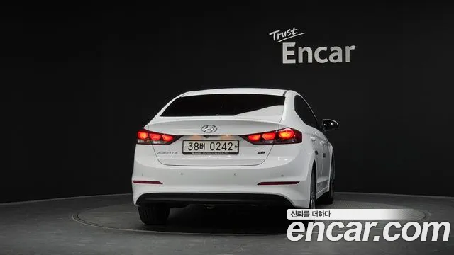 Hyundai Avante 2016 thumb 4
