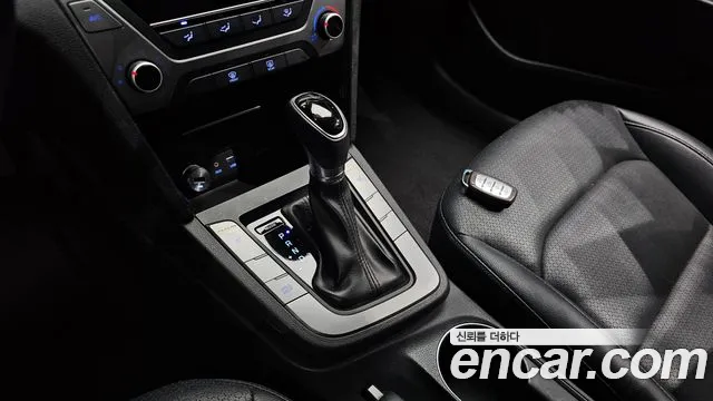 Hyundai Avante 2016 thumb 9