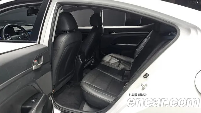Hyundai Avante 2016 thumb 12