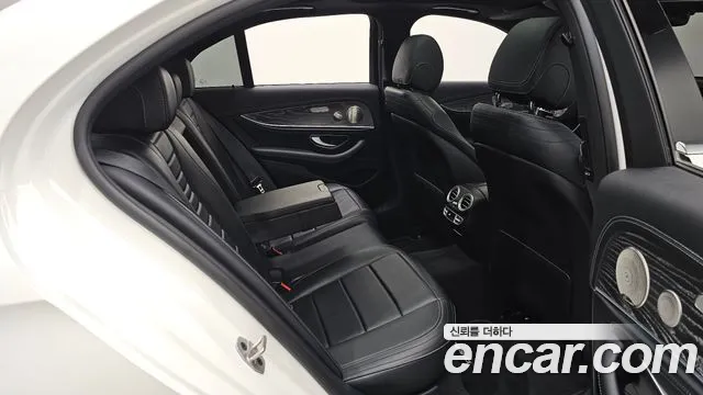 Mercedes-Benz E-Класс 2021 thumb 11