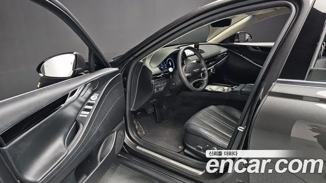 Genesis G80 2022 thumb 10