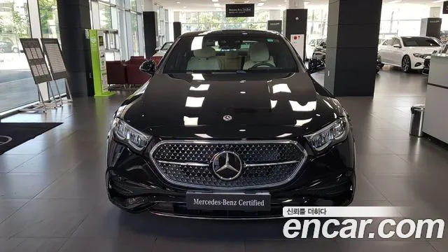 Mercedes-Benz E-Класс 2026 thumb 2