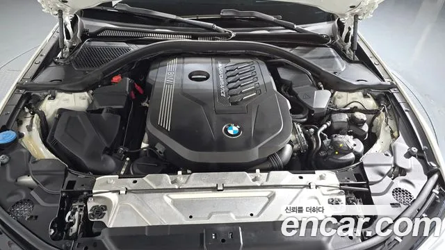 BMW 3-Series 2020 thumb 6