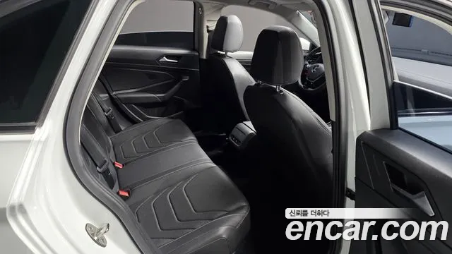 Volkswagen Jetta 2021 thumb 12