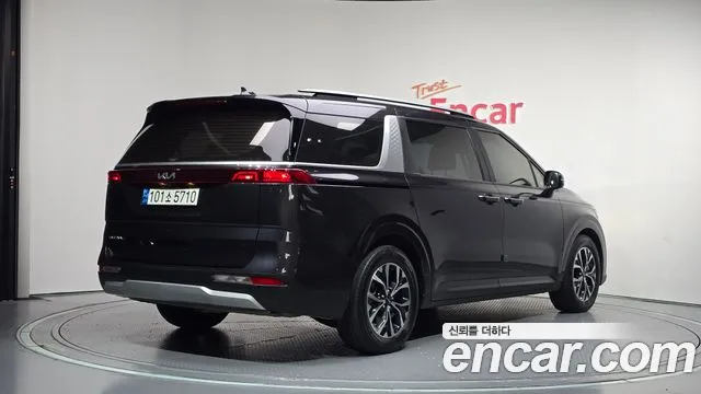 Kia Carnival 2022 thumb 2