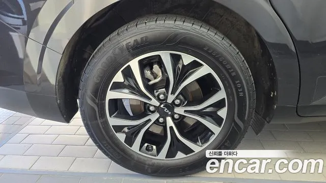 Kia Carnival 2022 thumb 5