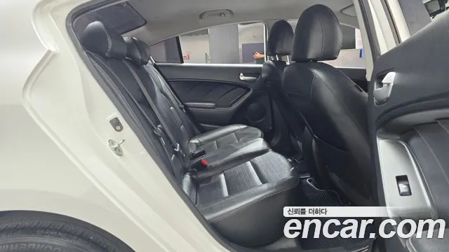Kia K3 2016 thumb 10