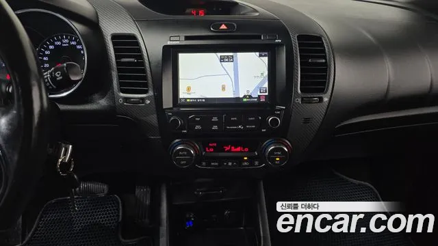 Kia K3 2016 thumb 12