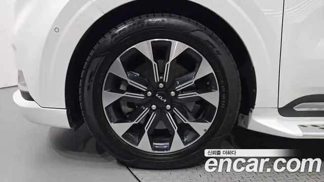 Kia Carnival 2022 thumb 5