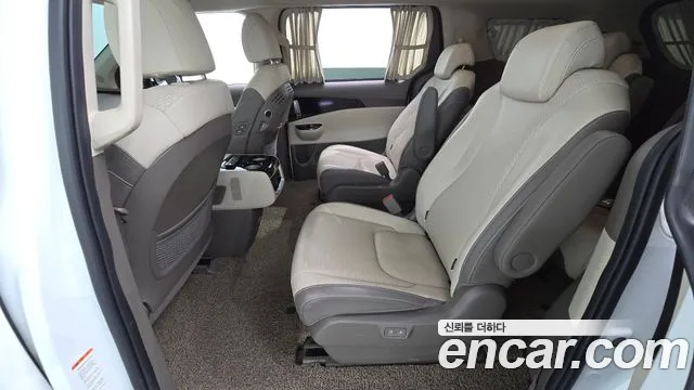 Kia Carnival 2022 thumb 11