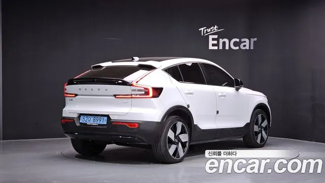 Volvo C40 2022 thumb 2