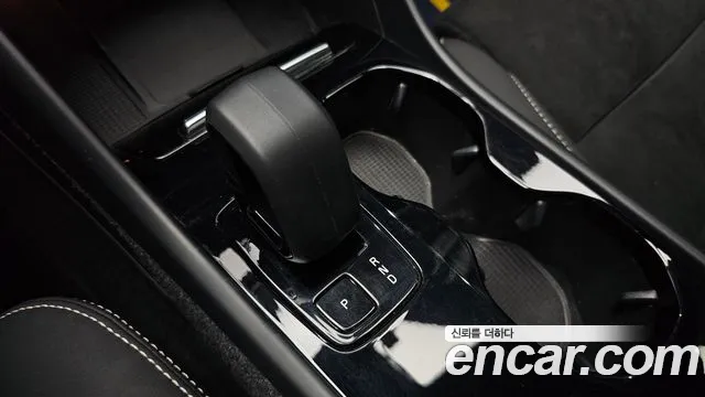 Volvo C40 2022 thumb 9