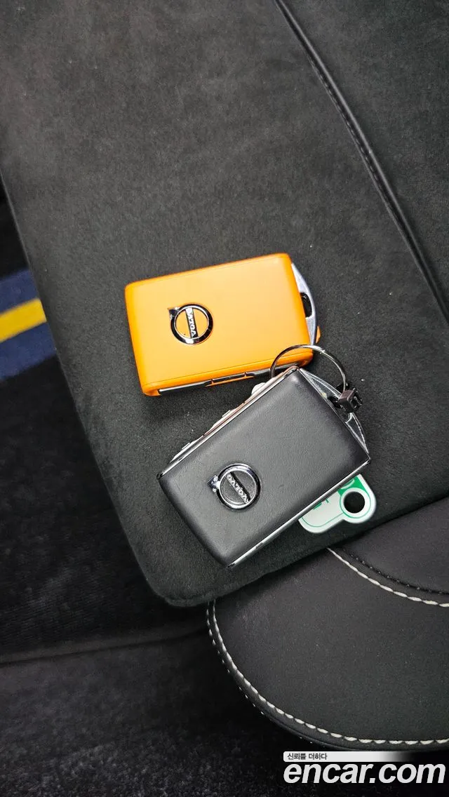 Volvo C40 2022 thumb 11
