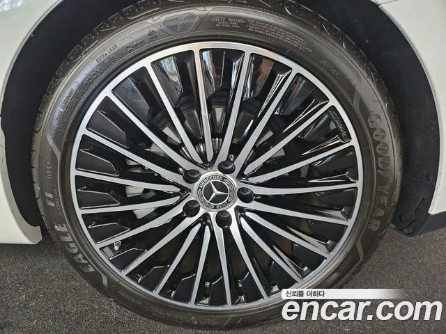 Mercedes-Benz CLE-Class 2026 thumb 6