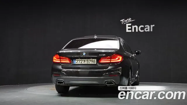 BMW 5-Series 2020 thumb 4