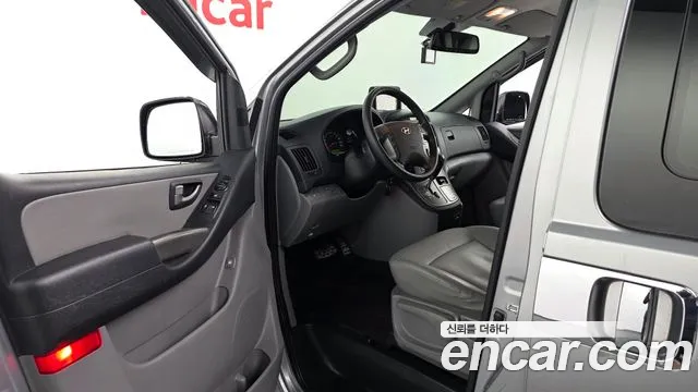 Hyundai Starex 2014 thumb 10