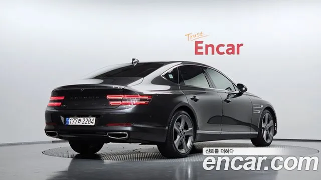 Genesis G80 2022 thumb 2