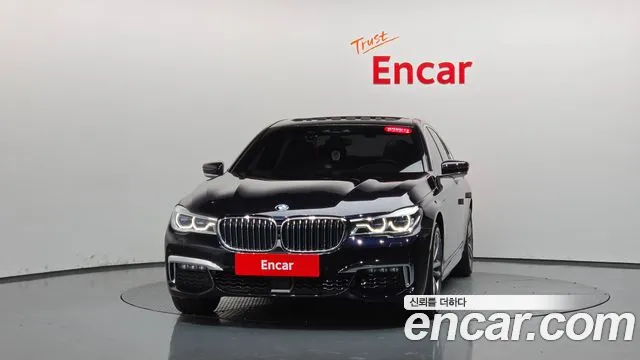 BMW 7-Series 2019 thumb 2