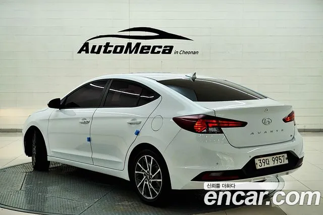 Hyundai Avante 2018 thumb 3