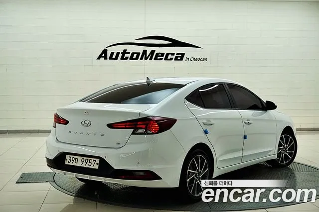 Hyundai Avante 2018 thumb 5