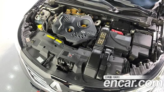 Renault-KoreaSamsung Megane 2016 thumb 5