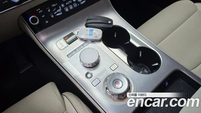 Genesis GV70 2024 thumb 9