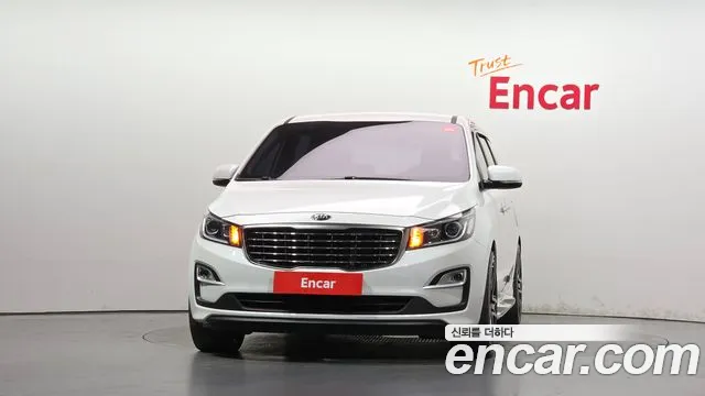 Kia Carnival 2019 thumb 3