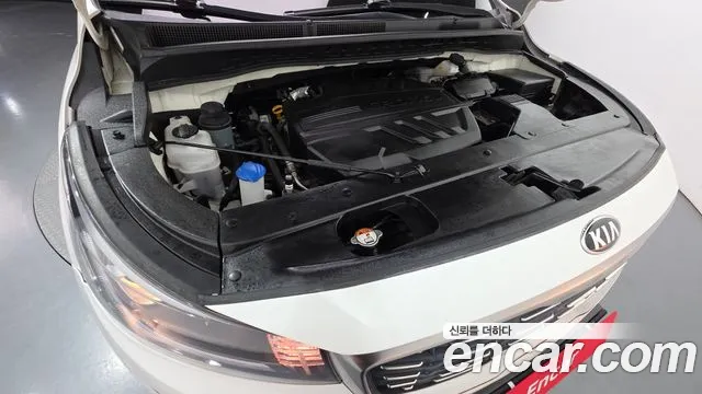 Kia Carnival 2019 thumb 6