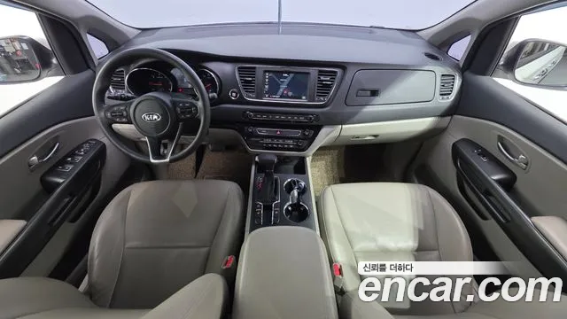 Kia Carnival 2019 thumb 7